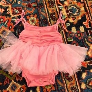 Iloveplum Pink Tulle Baby Girl Onesie 3-6 months